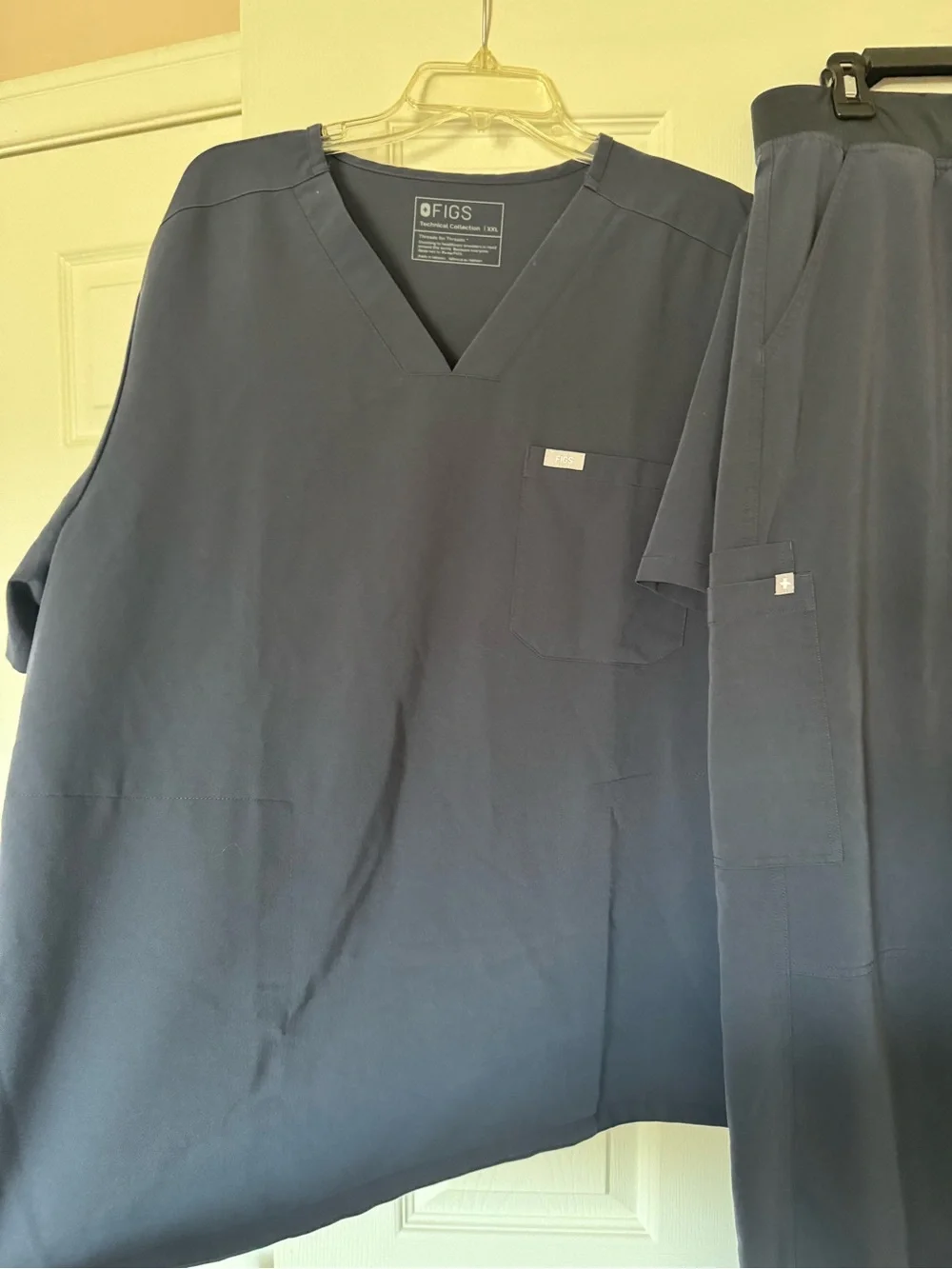 Men's Figs scrub set